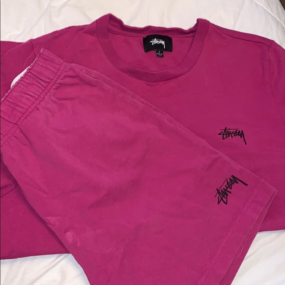 Stussy Magenta Shorts & Matching T-Shirt